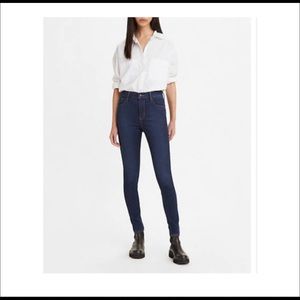 Levi’s - 720 High Rise Super Skinny Denim
